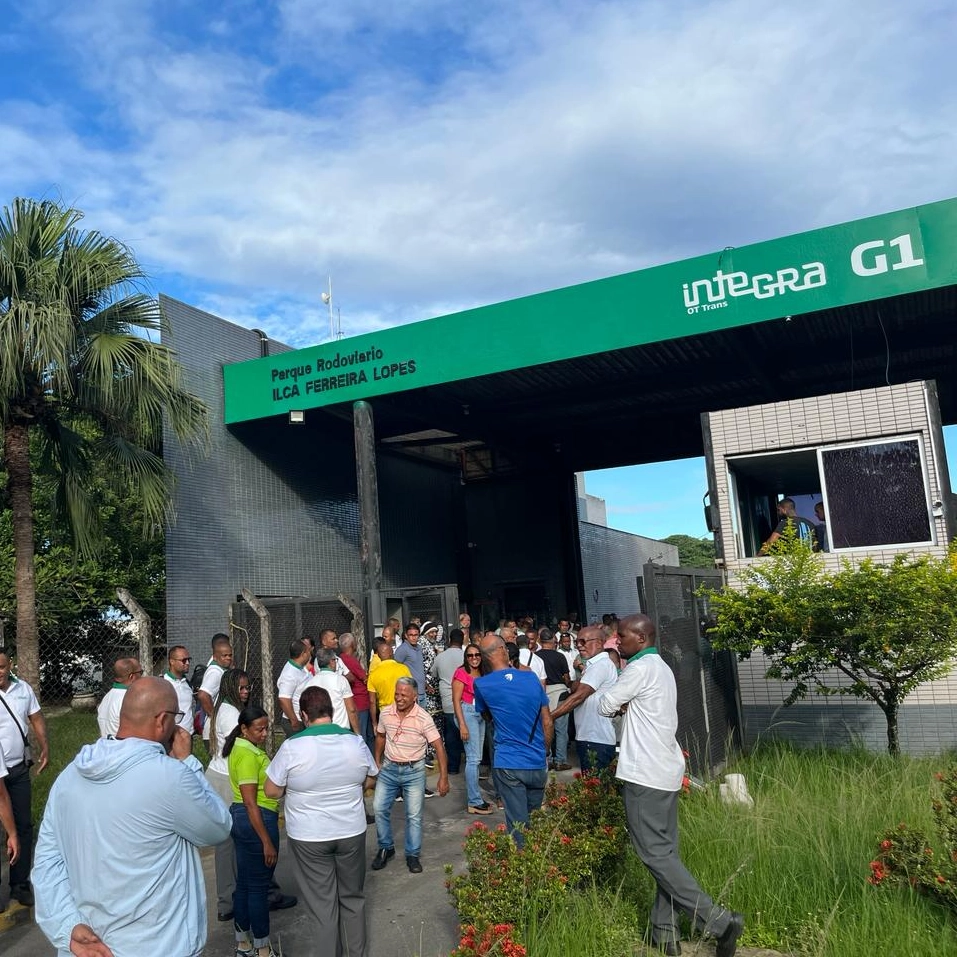 Rodoviários e empresários se reúnem para evitar greve de ônibus em Salvador