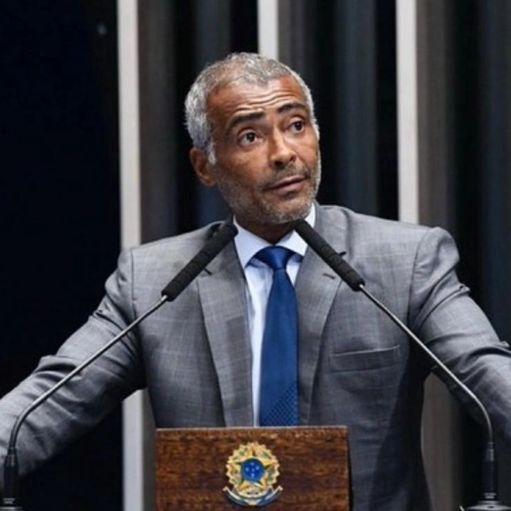 Senador Romário apresenta projeto de lei para repatriar brasileiros mortos no exterior