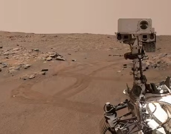 Nasa identifica possíveis sinais de vida em rocha coletada em Marte