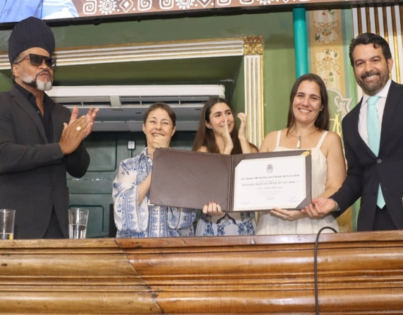 Ruth Buarque, gestora da Pracatum, recebe Título de Cidadã de Salvador
