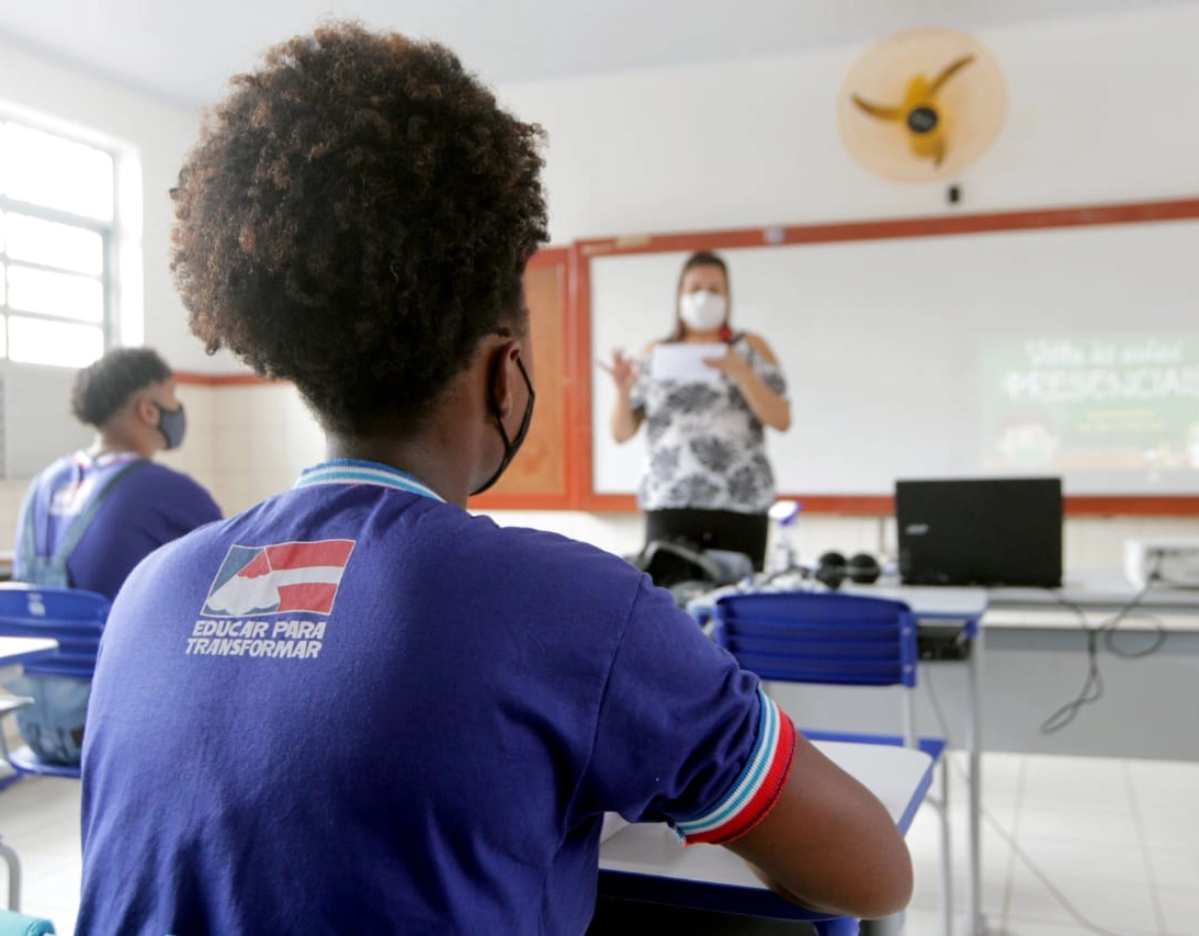 Projeto de Lei busca acabar com aprovação automática na rede estadual de ensino da Bahia