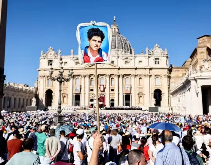 Carlo Acutis é canonizado em cerimônia histórica no Vaticano