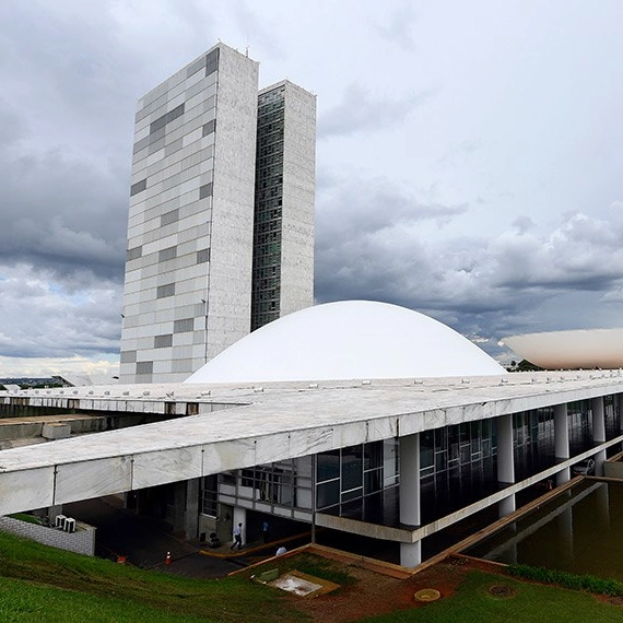 PEC das drogas: Senado deve retomar debate na terça-feira