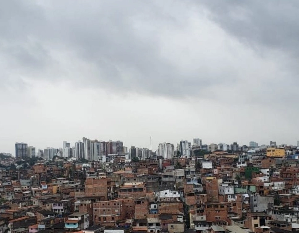 Bairro de Sete de Abril tem sirene acionada por risco de deslizamento