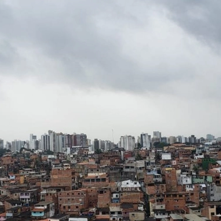 Bairro de Sete de Abril tem sirene acionada por risco de deslizamento