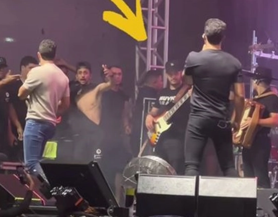 Prefeito de Pindobaçu gera tumulto em palco durante show de Iguinho & Lulinha