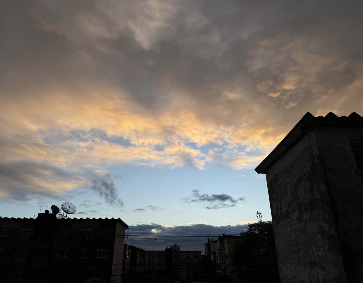 Sol, nuvens e chuvas leves no fim de semana em Salvador: confira previsão atualizada