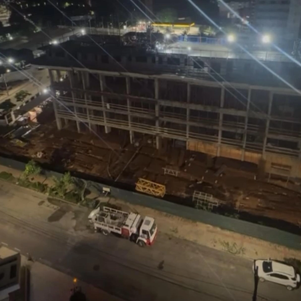 Obra em Salvador perturba moradores com barulho até meia-noite em véspera de feriado