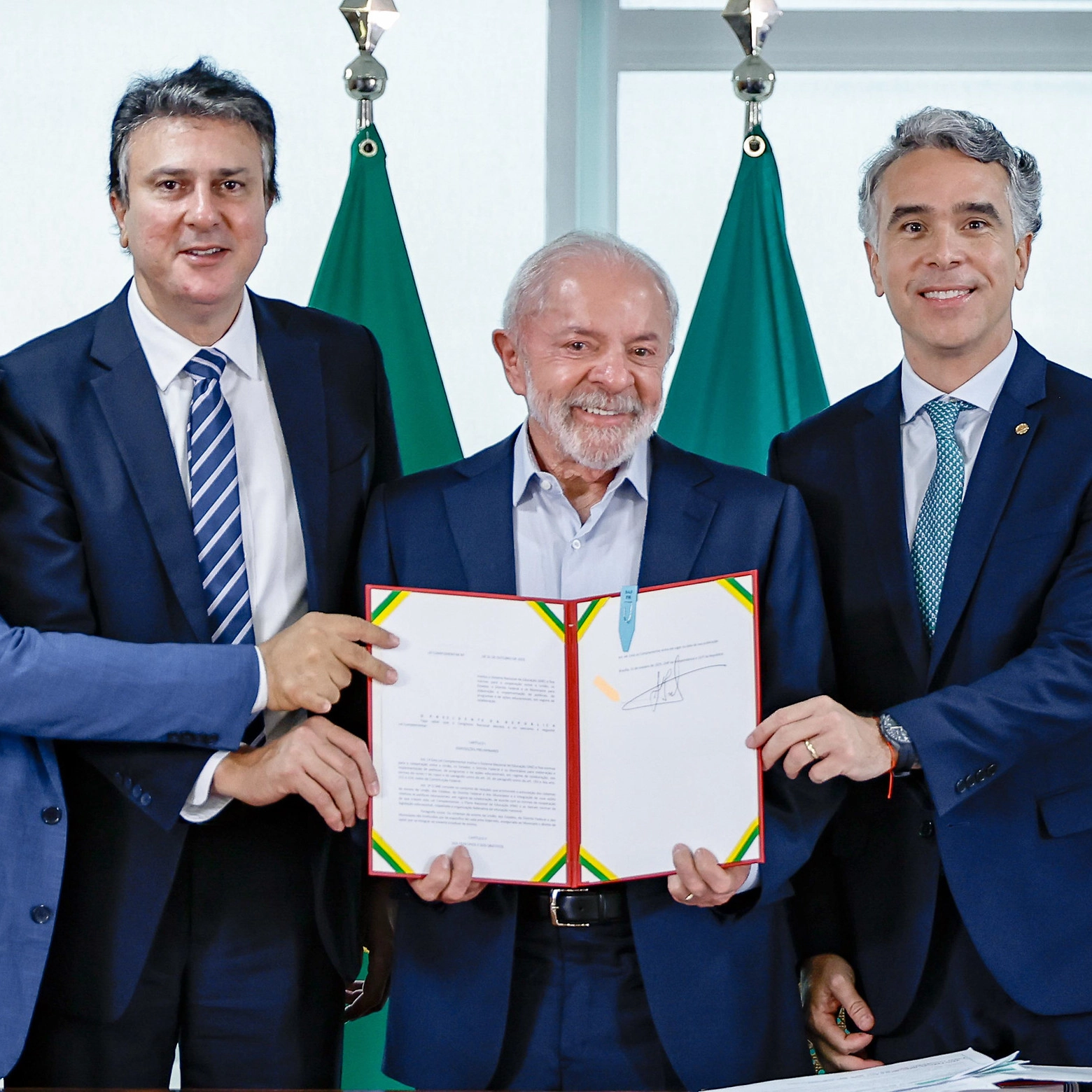 Lula sanciona criação do Sistema Nacional de Educação e diz que medida é 'o SUS da Educação'