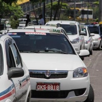 Prefeitura lança edital de credenciamento para novos taxistas em Salvador