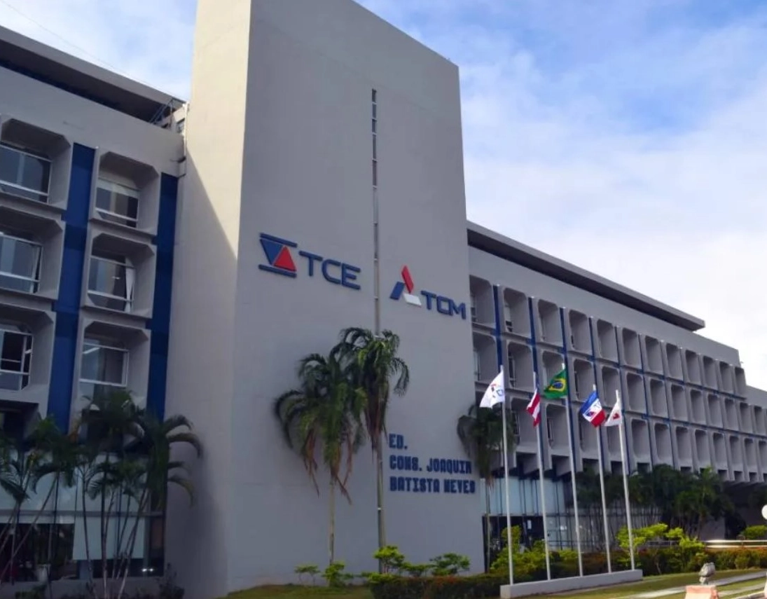 PEC propõe ampliar para 70 anos a idade limite para novos conselheiros dos Tribunais de Contas da Bahia