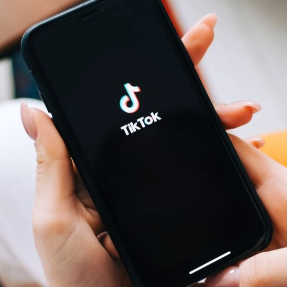 China aprova acordo de transferência do TikTok para grupo internacional