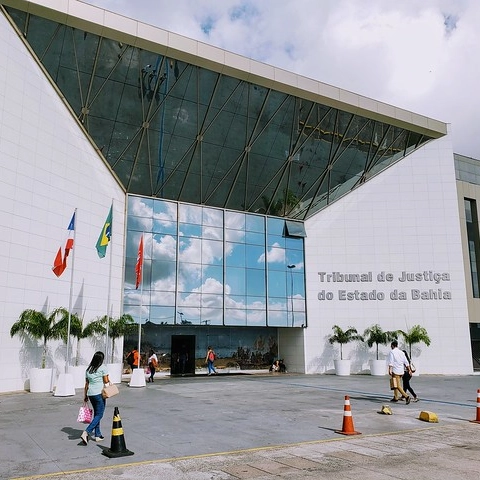 TJ-BA endurece medidas contra o Sindicato dos Trabalhadores em Educação da Rede Pública Municipal de Lauro de Freitas