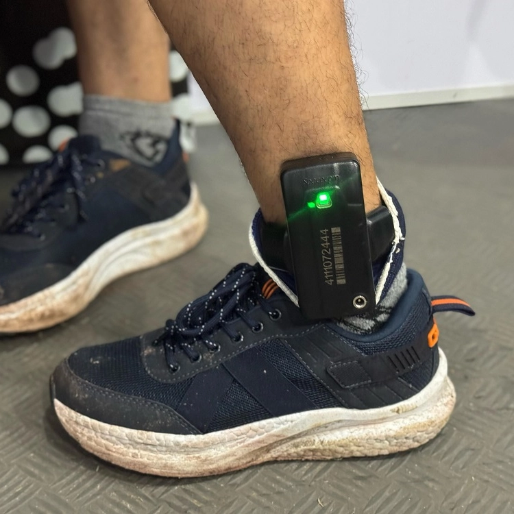 Vereadora de Salvador quer que suspeitos de violência doméstica usem tornozeleira de cor rosa