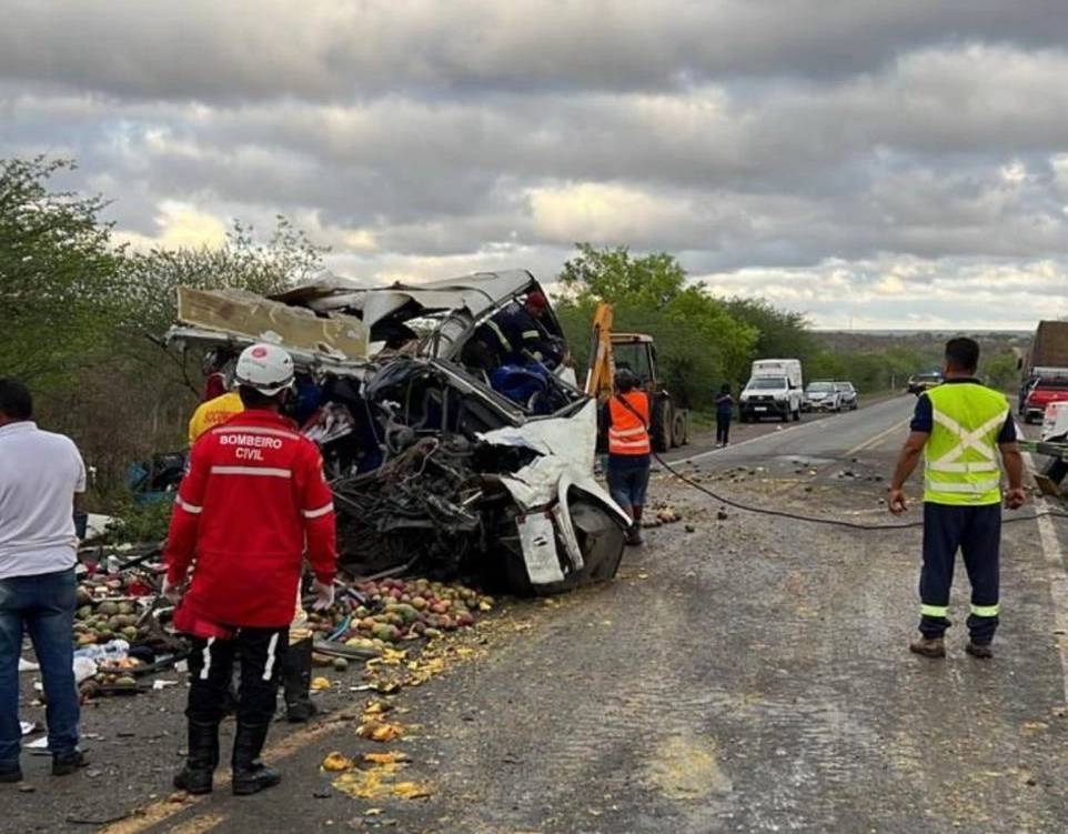 Influenciador não viajou em ônibus envolvido em tragédia na Bahia: "Livramento"