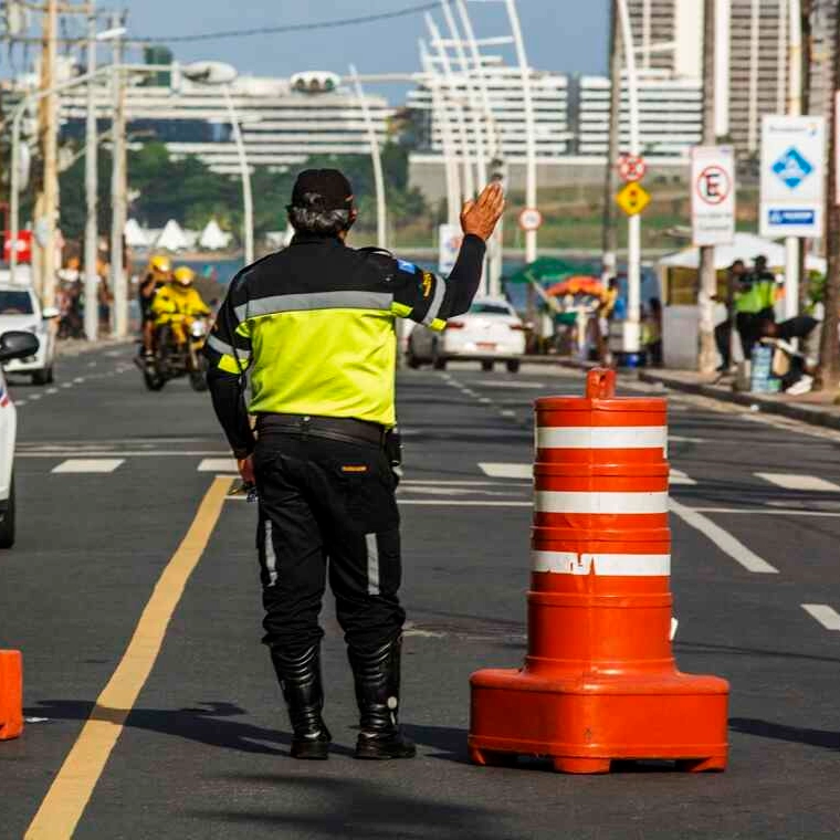 Trânsito é alterado por causa de eventos culturais e esportivos em Salvador; confira