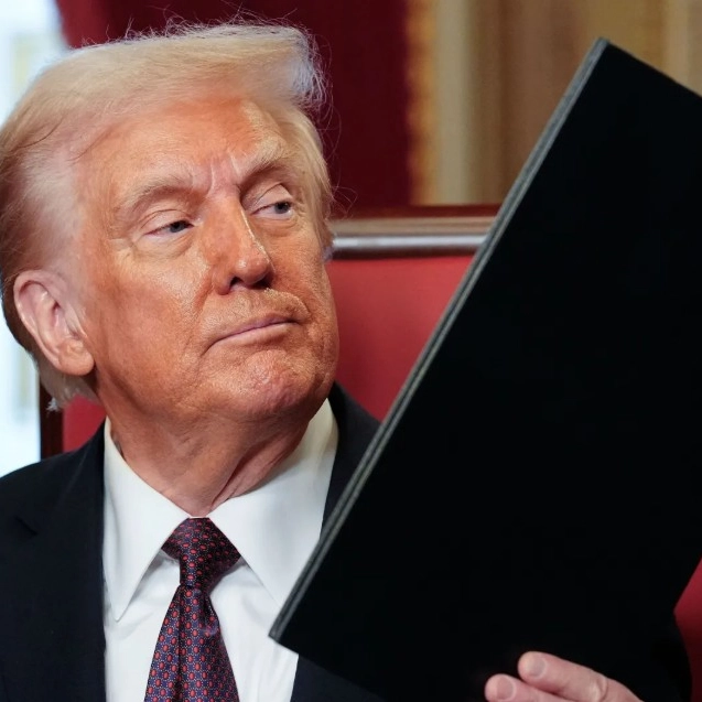 Suprema Corte dos EUA autoriza Trump a revogar status legal de 532 mil imigrantes de países latinos