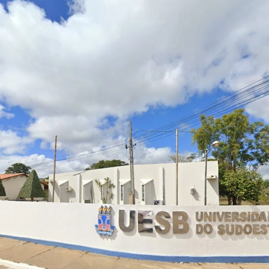 Justiça determina afastamento imediato de diretor da Uesb por assédio moral