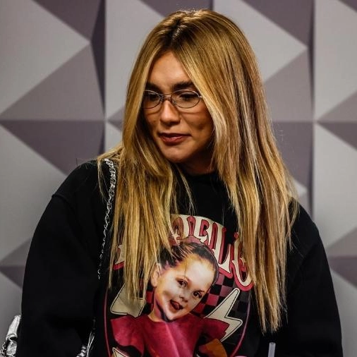 Virgínia Fonseca depõe na CPI das Bets e visual juvenil repercute na internet
