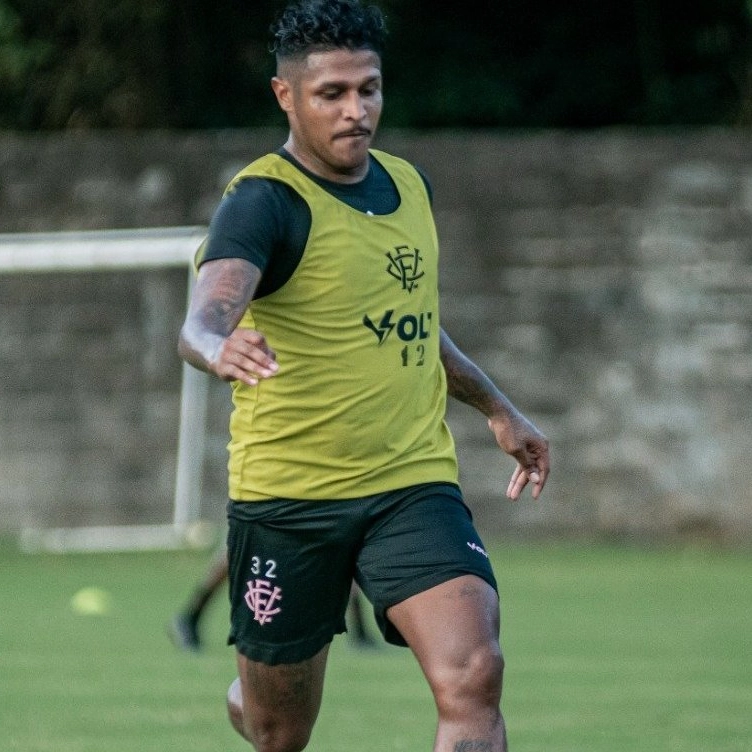 Vitória enfrenta o Mirassol nesta sexta