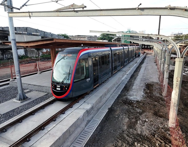 VLT realiza primeira viagem-teste, em Salvador