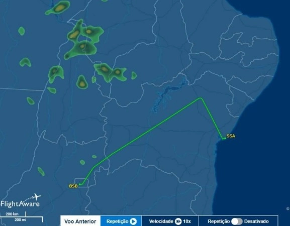 Piloto desmaia e avião faz pouso de emergência em Salvador