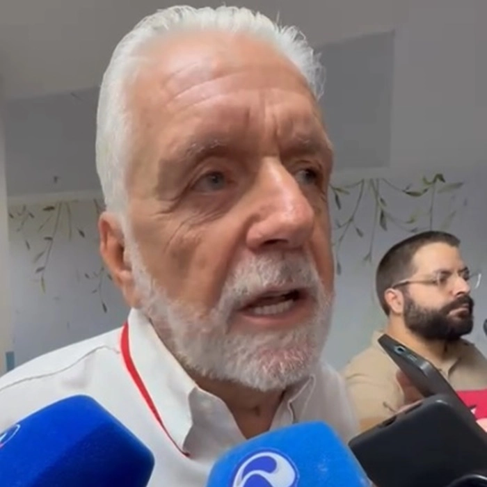 Wagner diz que Bruno Reis 'pensa pequeno' e reforça promessa da ponte Salvador-Itaparica: 'Obra de bilhões'