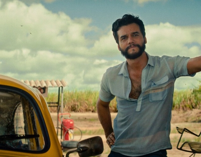 Glauber Rocha primeira exibição totalmente acessível de ‘O Agente Secreto’