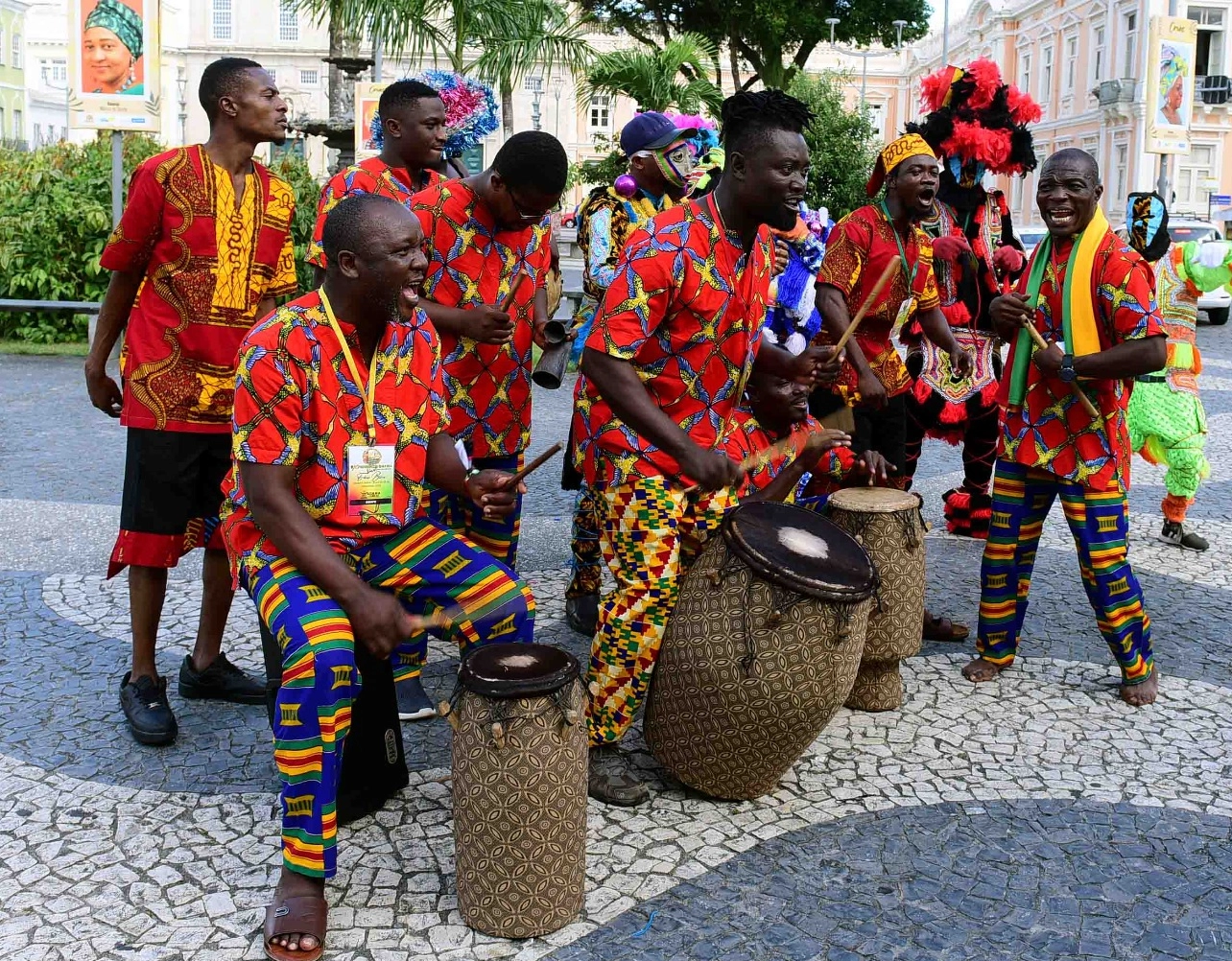 Casa de Gana, que promove intercâmbio cultural entre país africano e Salvador, é instalada no Pelourinho