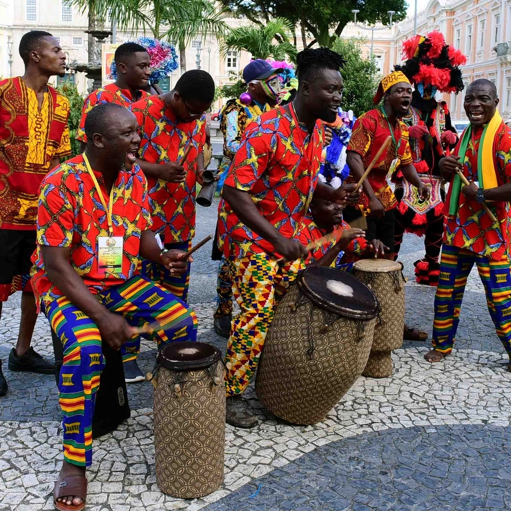 Casa de Gana, que promove intercâmbio cultural entre país africano e Salvador, é instalada no Pelourinho