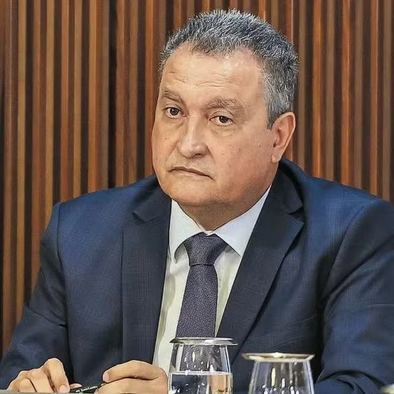 Rui diz que 'disponibilizou' nome para concorrer a cargo em 2026