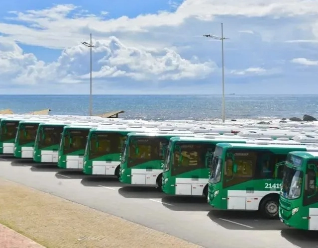 Começa a operar nova linha de ônibus em Salvador