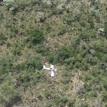 Três morrem após avião cair em Barreiras; pai e filho estão entre as vítimas