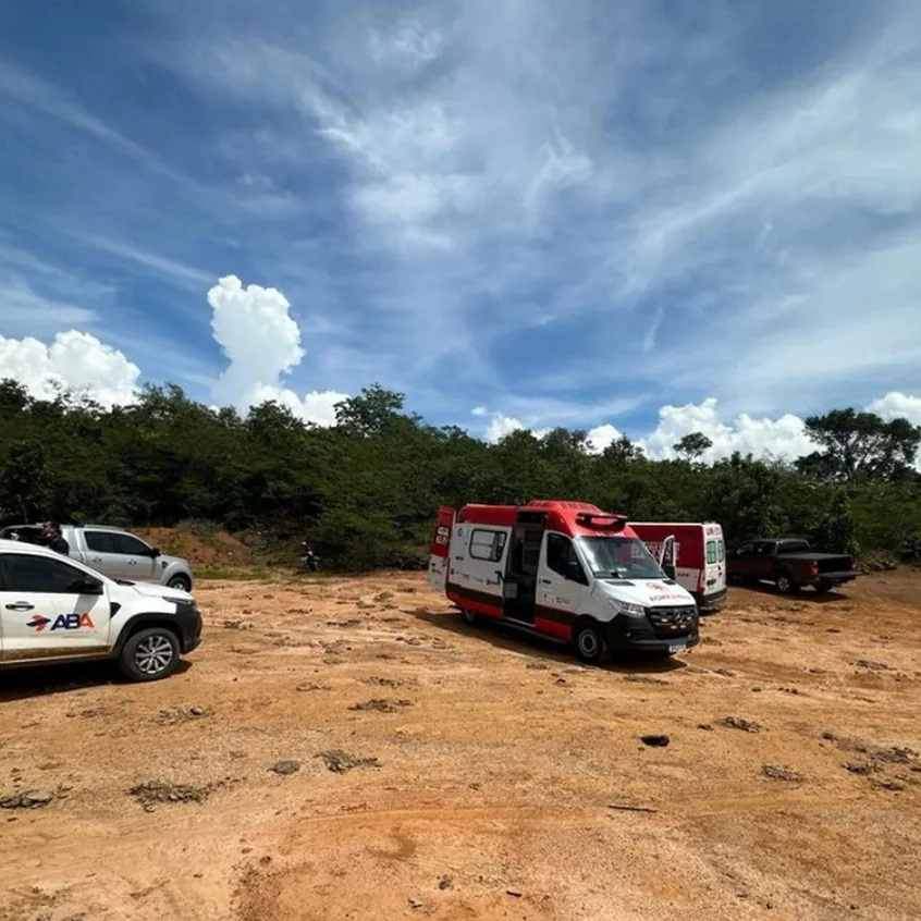 Avião de pequeno porte cai em área de difícil acesso no este da Bahia