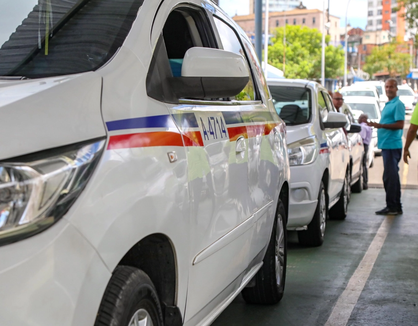 Prefeitura de salvador prorroga o prazo de entrega da documentação para o credenciamento de novos taxistas