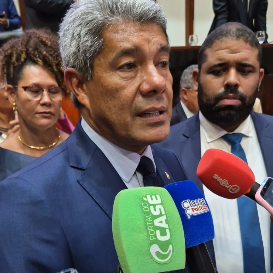 Jerônimo Rodrigues critica prefeitura de Salvador e diz achar 'estranho' não haver policlínicas municipais