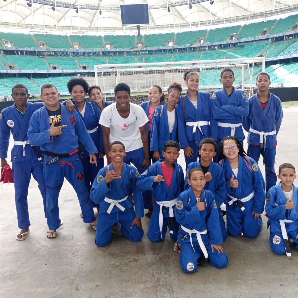 Alunos do CT de Campeões entrarão em campo com jogadoras da Seleção Feminina em amistoso