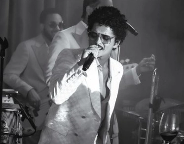 Bruno Mars anuncia show beneficente em apoio ao RS; saiba como concorrer a ingressos