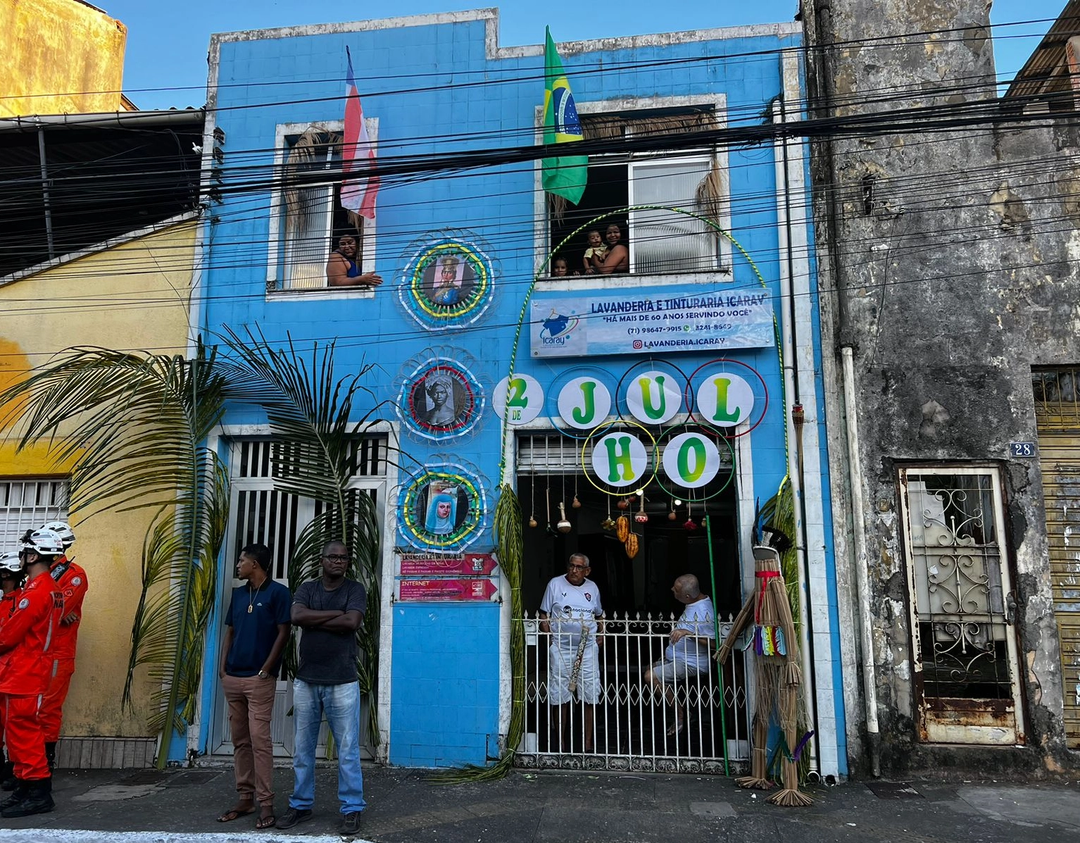 Moradores decoram casas para dois de julho