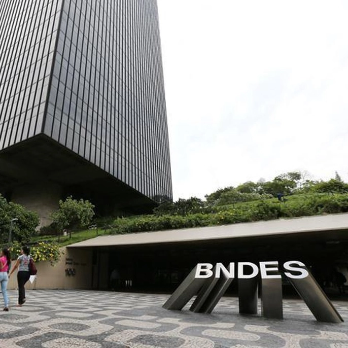 BNDES financiará complexo solar na Bahia para abastecer refinaria