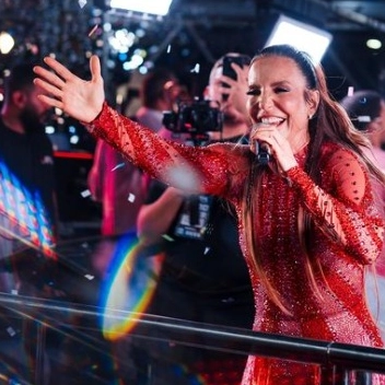 Nicole Bahls homenageia Ivete Sangalo com nome de vaca e cantora entra na brincadeira