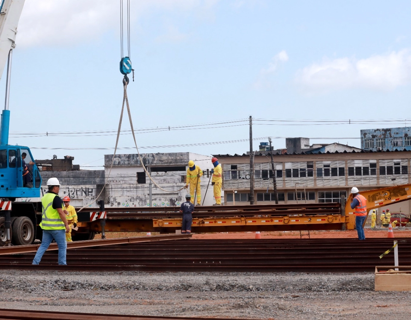 Governo do Estado recebe primeiro carregamento de trilhos para a implantação do VLT de Salvador e RMS