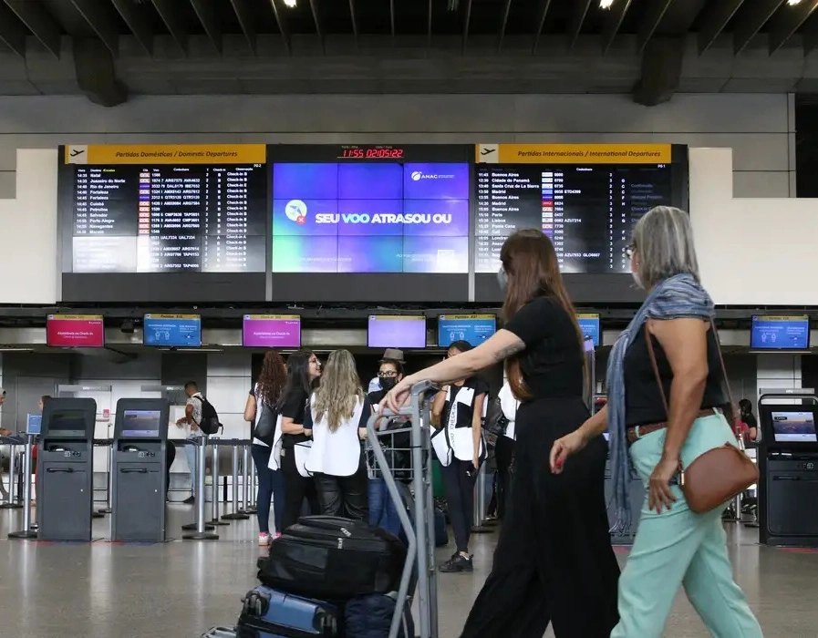 Programa Voa Brasil vende 10 mil passagens a R$ 200 em dois meses