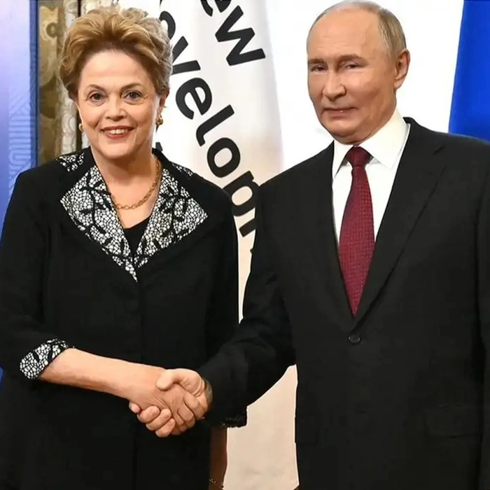 Putin oferece ao Brasil novo mandato no banco dos Brics com Dilma