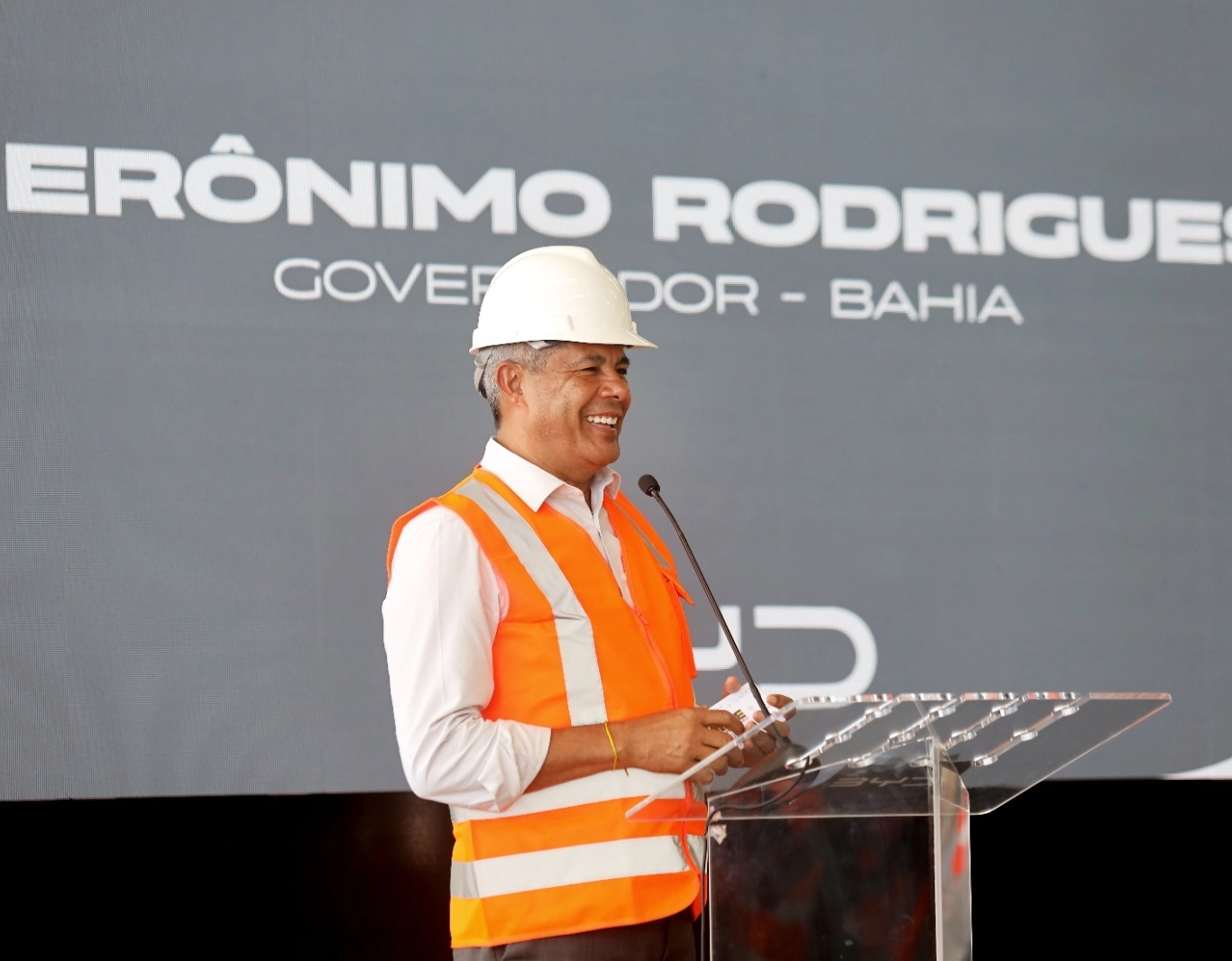 "A Bahia se consolidará como um dos principais centros de inovação do Brasil", disse governador durante visita a fábrica da BYD