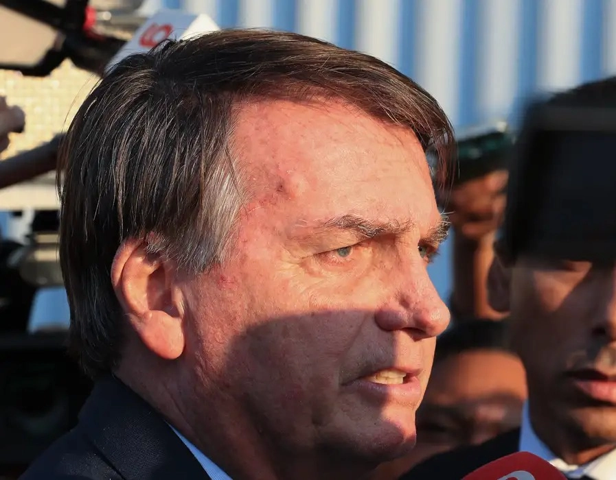 Bolsonaro poderá ir à missa de 7º dia da mãe de Valdemar Costa Neto