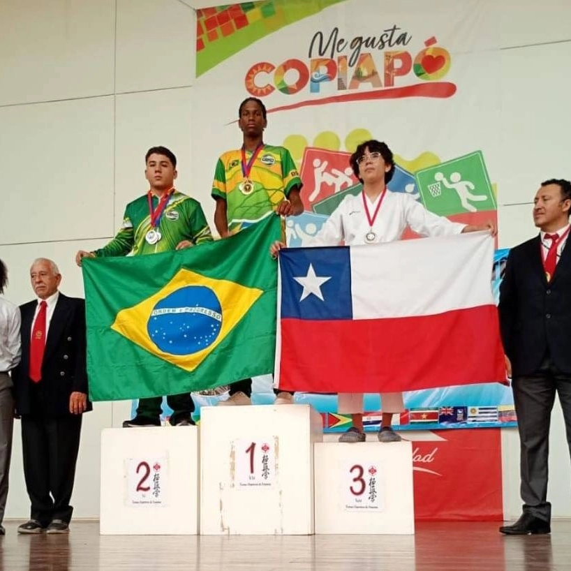 Atletas baianos conquistam ouro em competição de karatê no Chile