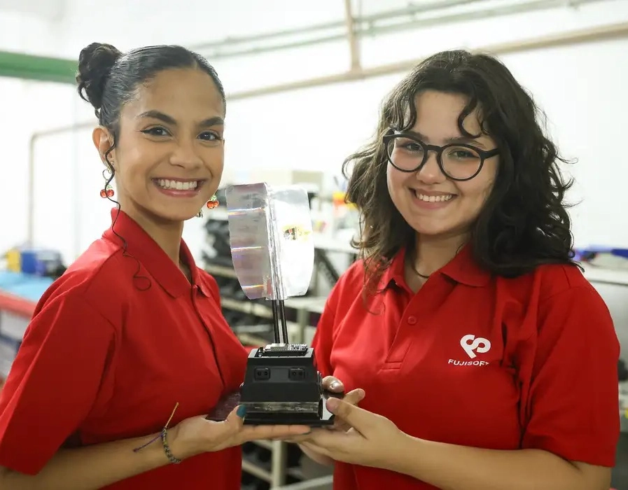 Torneio de "sumô robô” no Japão tem final entre estudantes brasileiros