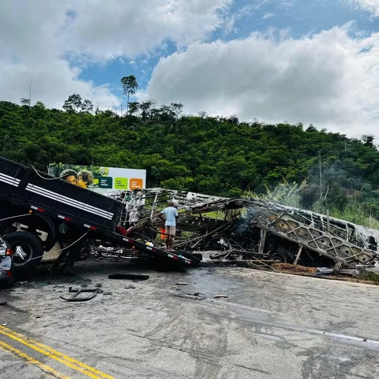 Chega a 41 número de mortos em tragédia em MG