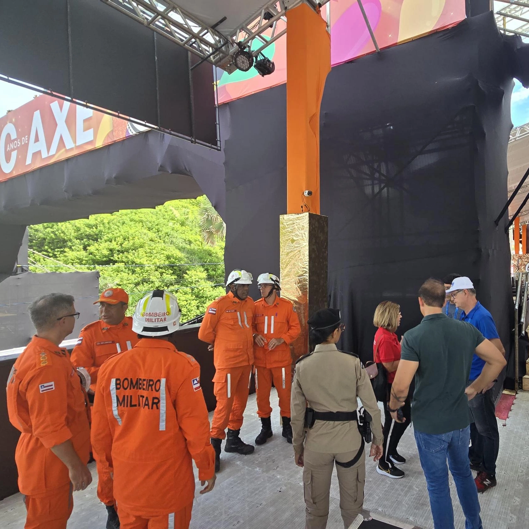 Juiz libera polêmica passarela entre Morro do Ipiranga e camarotes